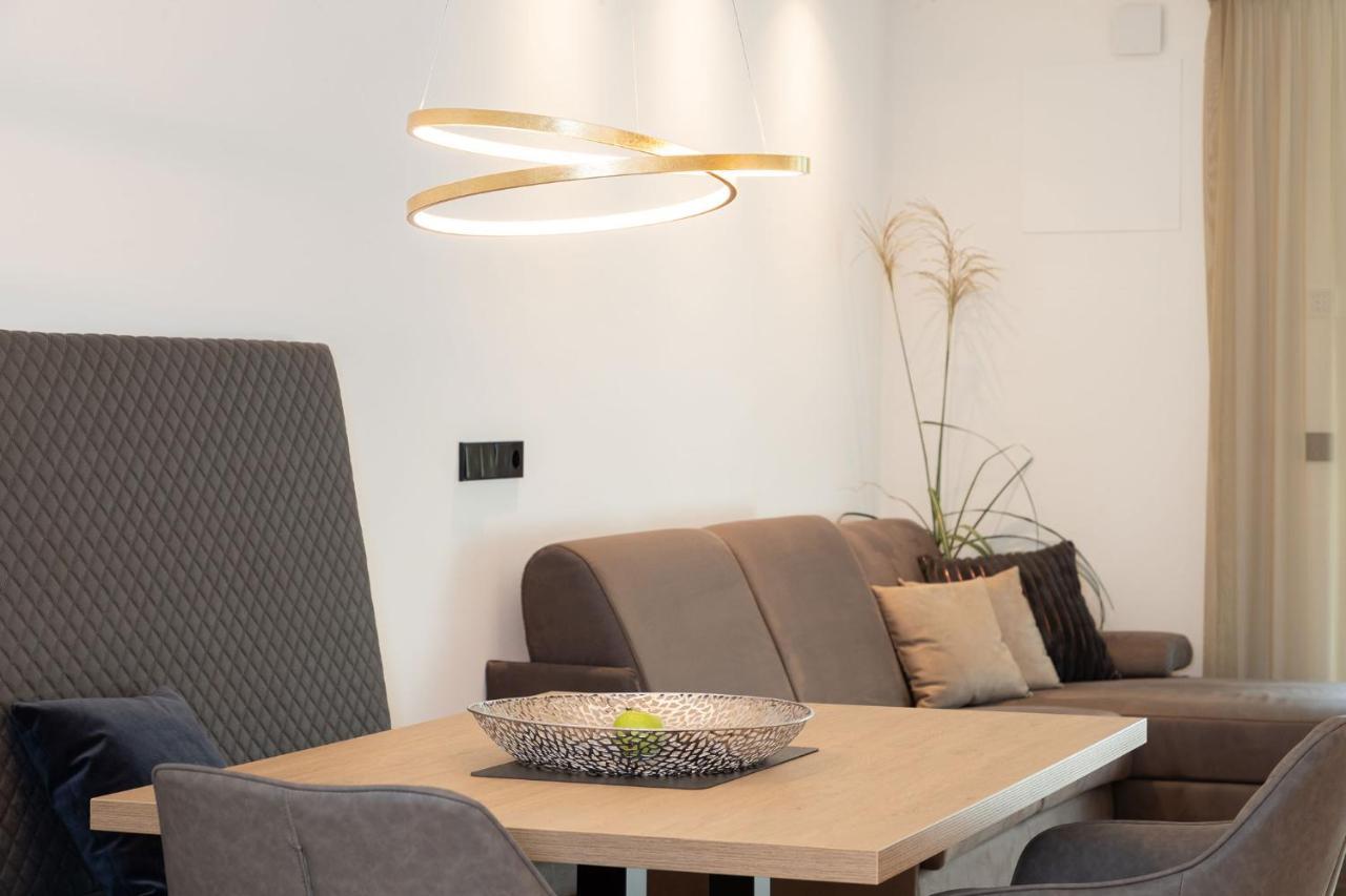 Nice Living Neue- Moderne Apartments Im Herzen Von Brixen - Kostenlose Brixencard - Ideal Fuer Familien, Paare, Geschaeftsreisende Und Allen Urlaubs Hungrigen ภายนอก รูปภาพ